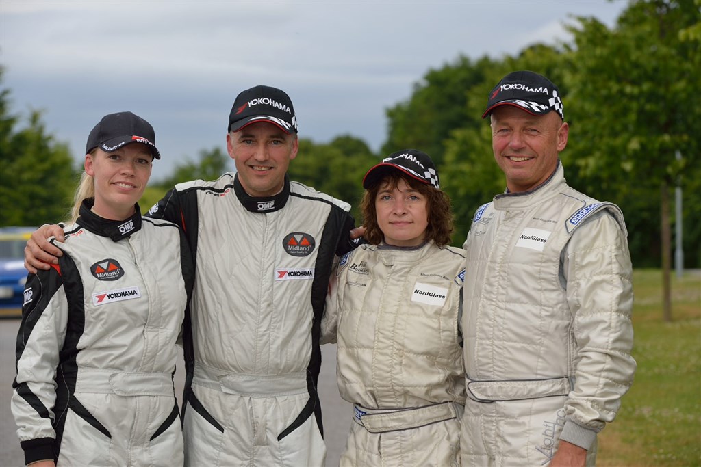 Helt nye roller til rallysportens fartkonger:<BR>Carina Møller, Tim Svanholt, Iben Louring og Steen Andersen skal tage tid på deltagerne i det klassiske Oresund Rally.
(Foto: Michael Eisenberg)